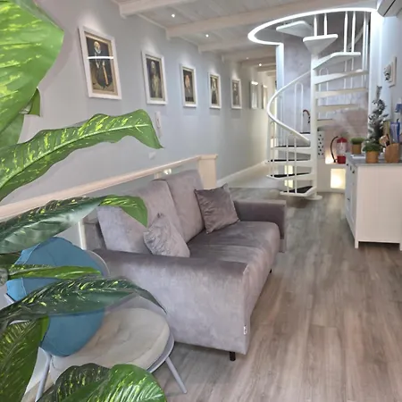 Soliana Apartments-luce