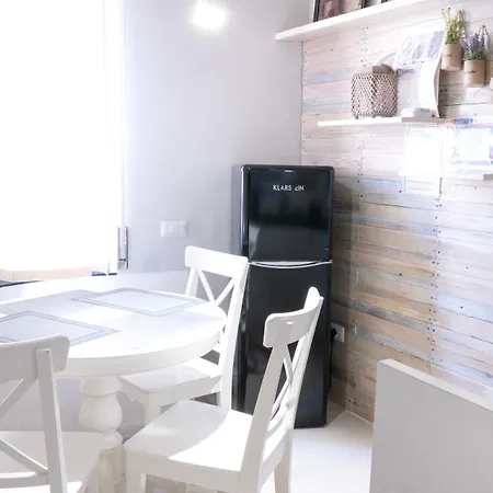 Soliana Apartments-luce דירה