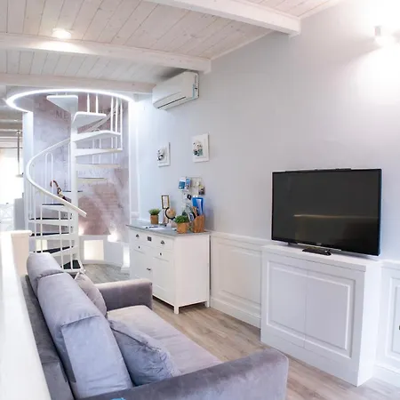 Soliana Apartments-luce