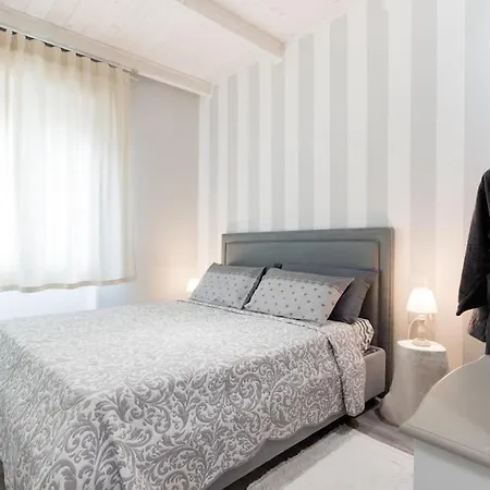 Soliana Apartments-luce * Cagliari