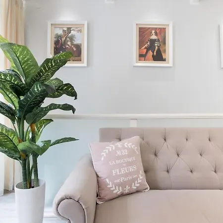 Soliana Apartments-luce קליארי