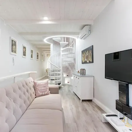 شقة Soliana Apartments-luce