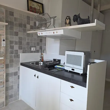 Soliana Apartments-luce קליארי