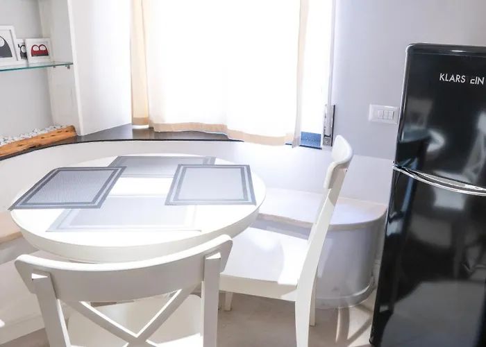 Soliana Apartments-luce * Cagliari